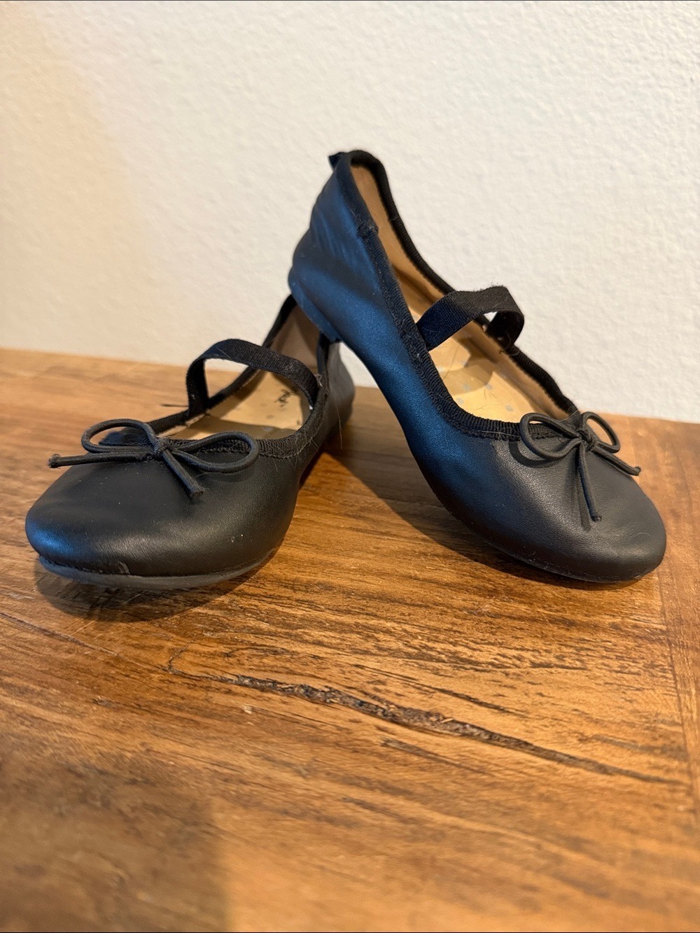 Cat & Jack Girl's Black Mary Jane Ballet Flats with Elastic Strap and Bow Size 9